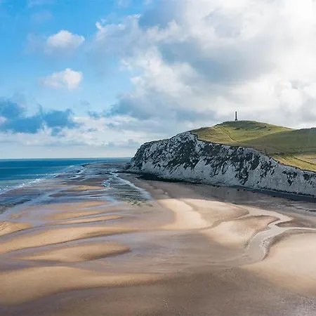 Premium, A 50m Du D'ardres Avec Terrasse *