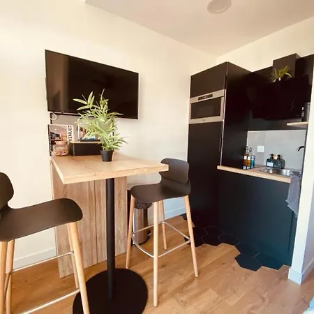 Premium, A 50m Du D'ardres Avec Terrasse Apartment Ardres
